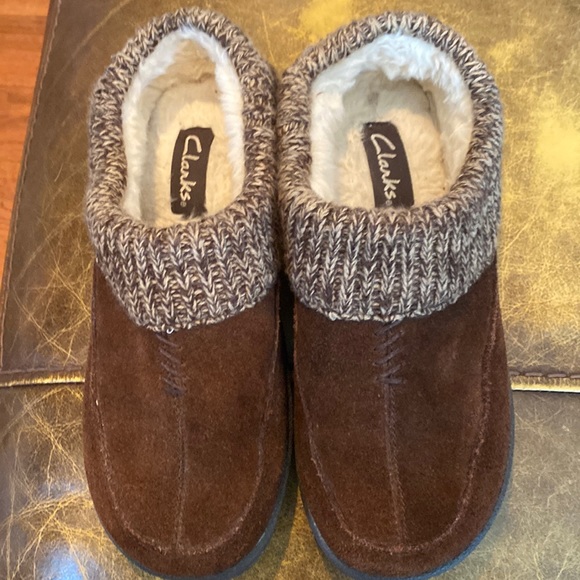 Clarks suede 8 leather slip on fleece lined shoes - Picture 1 of 6